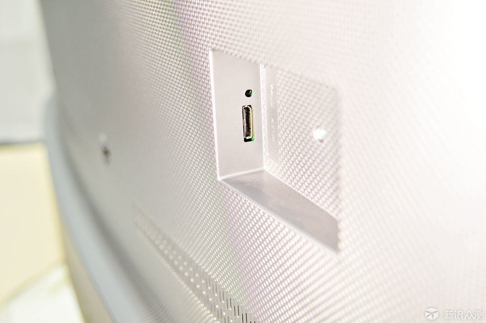 海信电视uled曲面怎么样,用曲面显示器玩地平线