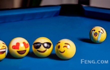 威威趣谈：哥打的不是台球是emoji表情包