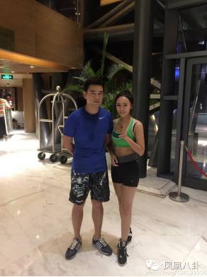 花10万订做西装,收入一半买雪茄!有一种霸道总裁叫做王耀庆