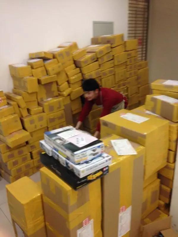 搜集一支微缩的*队军**有多酷？来这家京城的模型老店看看就知道了