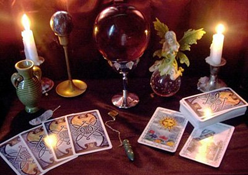 传说用魔鬼塔罗牌能留住男友，女大学生贸然一试牌却*焚自**起火