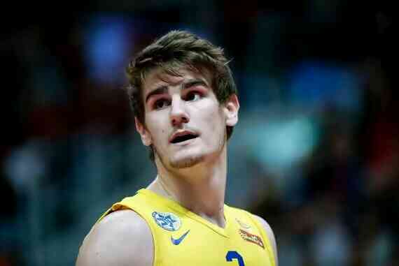 在佩尔顿的数据模型中，选周琦是今年最大的抢劫