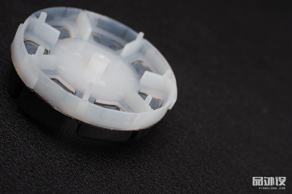 雷蛇那伽梵蛇六芒星背光灯不亮,雷蛇巴塞利斯蛇v2鼠标测评