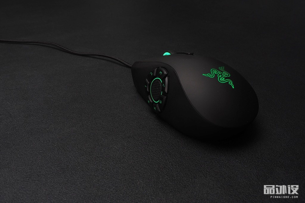 雷蛇那伽梵蛇六芒星背光灯不亮,雷蛇巴塞利斯蛇v2鼠标测评