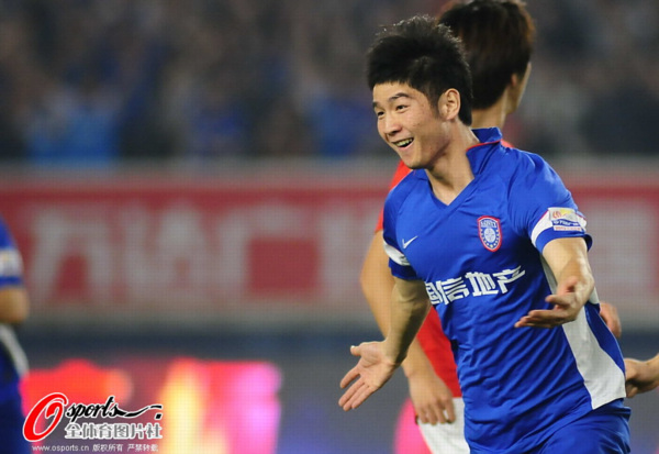 江苏堪称“足坛坚挺帝”!唯一一支连降两级还重返顶级联赛的球队