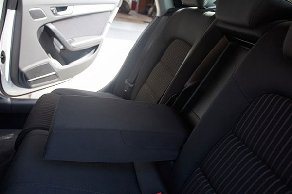 奥迪a4l是真皮座椅吗,奥迪a4l座椅如何增加腰部包裹性