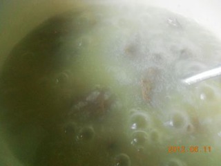 快！拿个大点的盆子，接住我的口水！