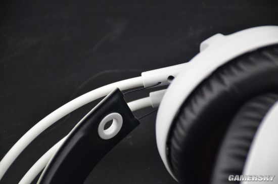 赛睿西伯利亚v3霜冻之蓝平替,赛睿西伯利亚350对比寒冰5