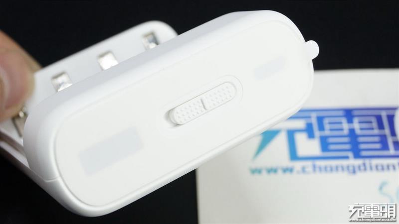 小米55瓦无线充电器拆解视频,小米车载充电器100w拆解