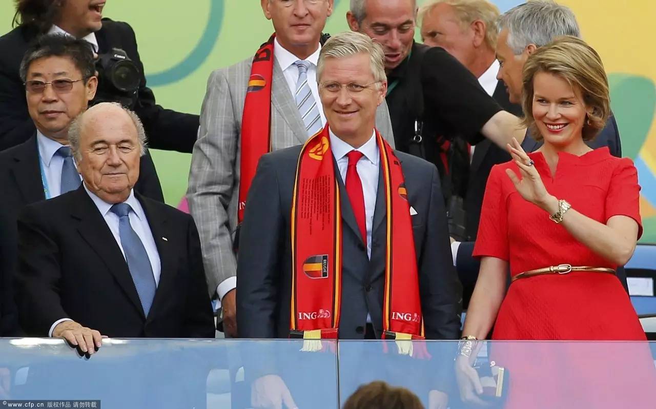 元首看足球,元首观看足球比赛