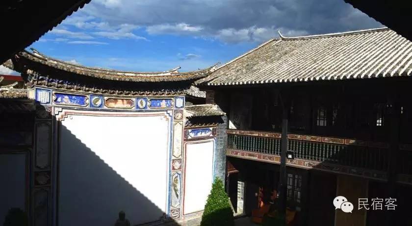 这个歪果仁倾其所有到大理开民宿，竟然成为中国小型度假酒店NO.1