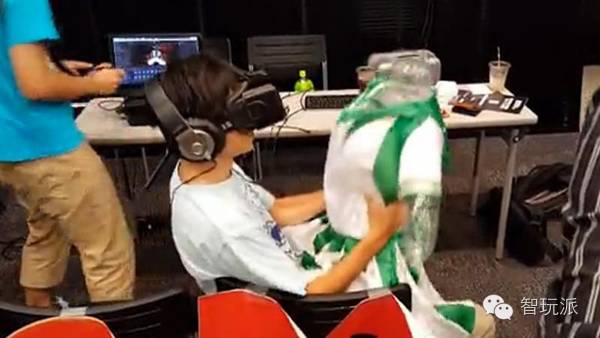 高仿真机器人都长这样配上VR真可以抛弃女票了