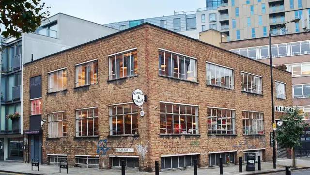 英镑贬值得好快,英镑贬值我们该如何应对