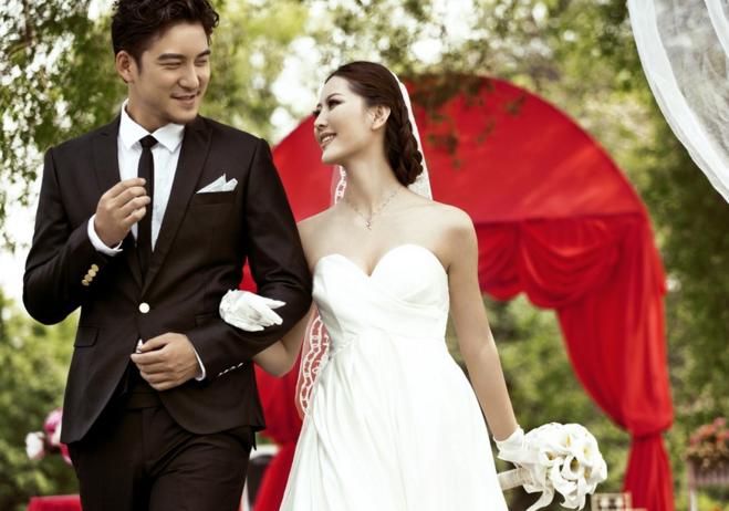 跟自己最好朋友的姐姐发生了关系，但姐姐选择让我离开！