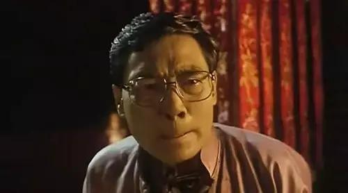 乌鸦大飞靓坤谁最厉害,古惑仔牧师飞踢靓坤