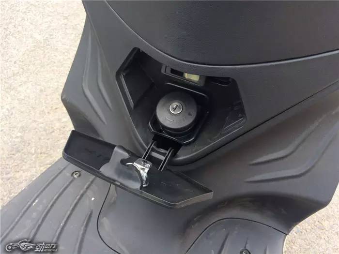 比亚乔fly150呆子测评,新款比亚乔fly150费油吗