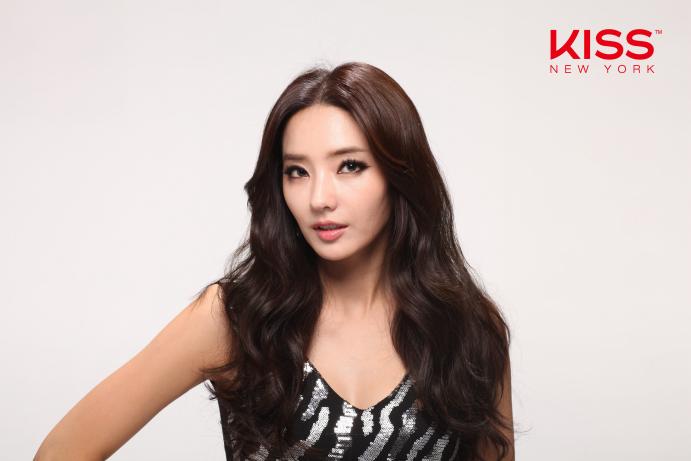 韩彩英代言KISSNEWYORK魅力卷发学起来