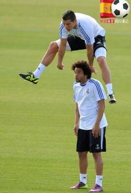 头球绝杀葡萄牙,c罗葡萄牙头球