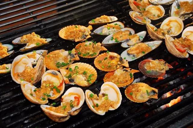 用十年“食光”，去结交一座城