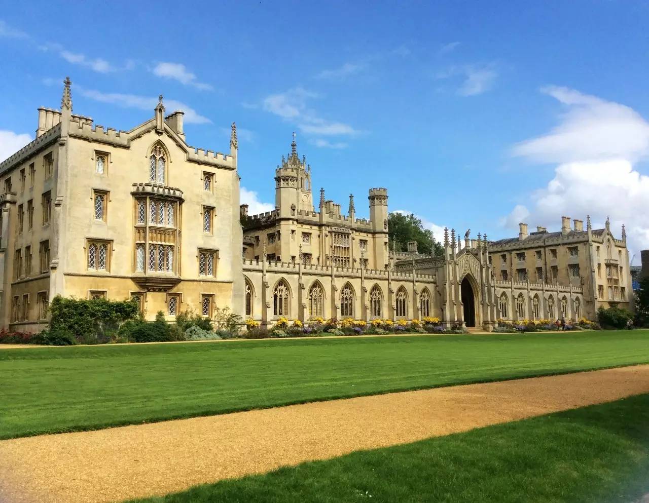 Yolanda师姐访谈-在腐国做旅游达人是怎样的一种体验？