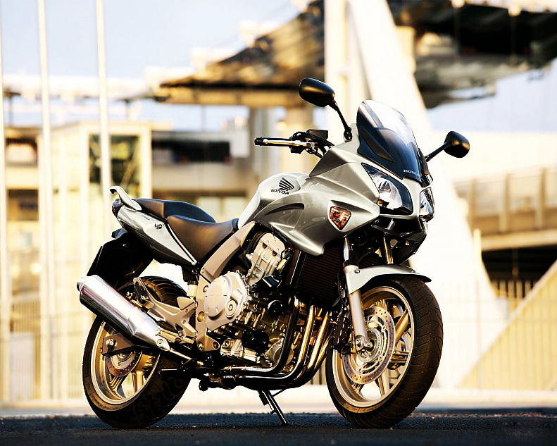hondacbr1000sp,hondacbr1000rr赛道版