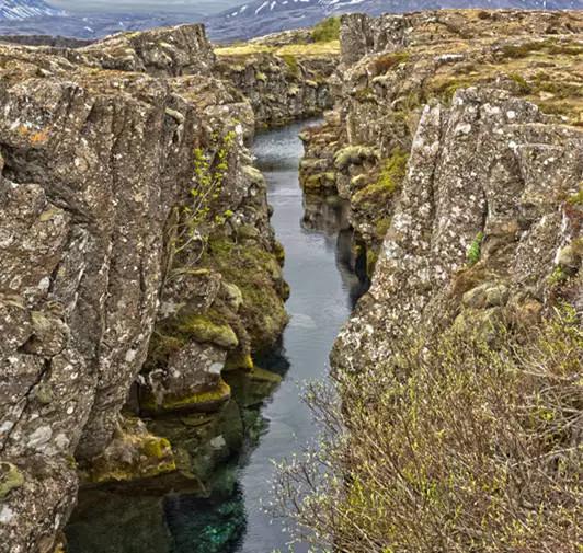 冰岛这个国家靠什么来过生活的,明明可以靠颜值却要靠实力的人