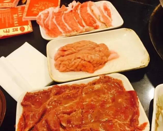 同样一家店，别人排成“葛优瘫”，我们吃到嗨翻天！