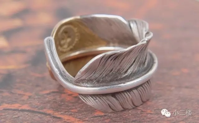 明星身上带的银饰品都是他做的—GOROS丨高桥吾郎