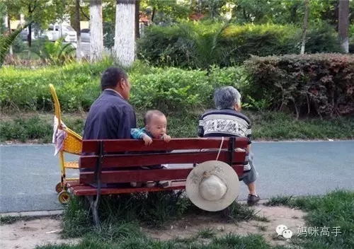 该把孩子丢给老人带吗,把孩子丢了给老人带什么心态