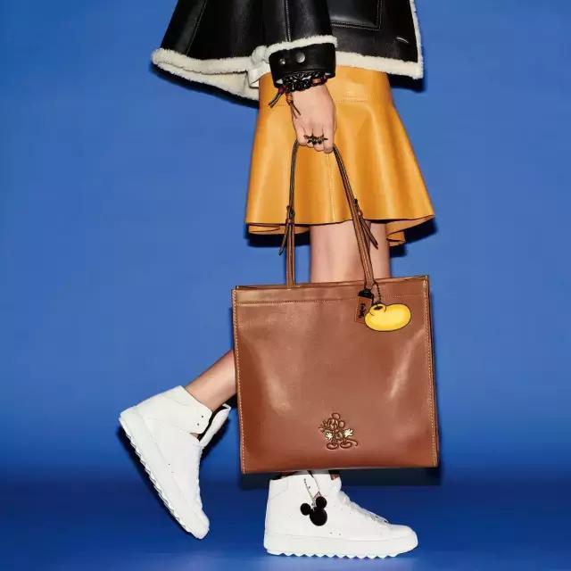 coach米老鼠双肩包,coach米老鼠帆布包