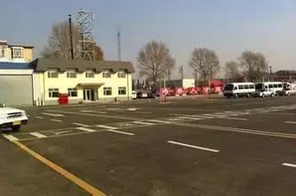 60岁创业靠卖服务致富，他有哪些秘诀？