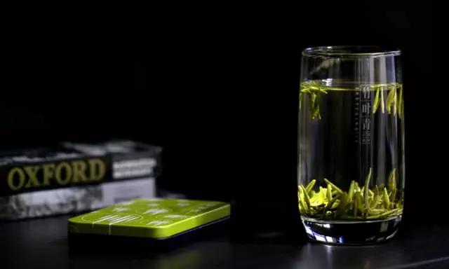 天气这么好不如出来喝一杯茶,这么冷的天气就应该喝一杯茶