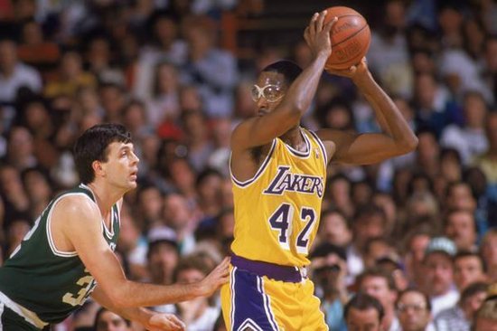 nba各球衣号码代表人物,nba球衣号码0到99一览表