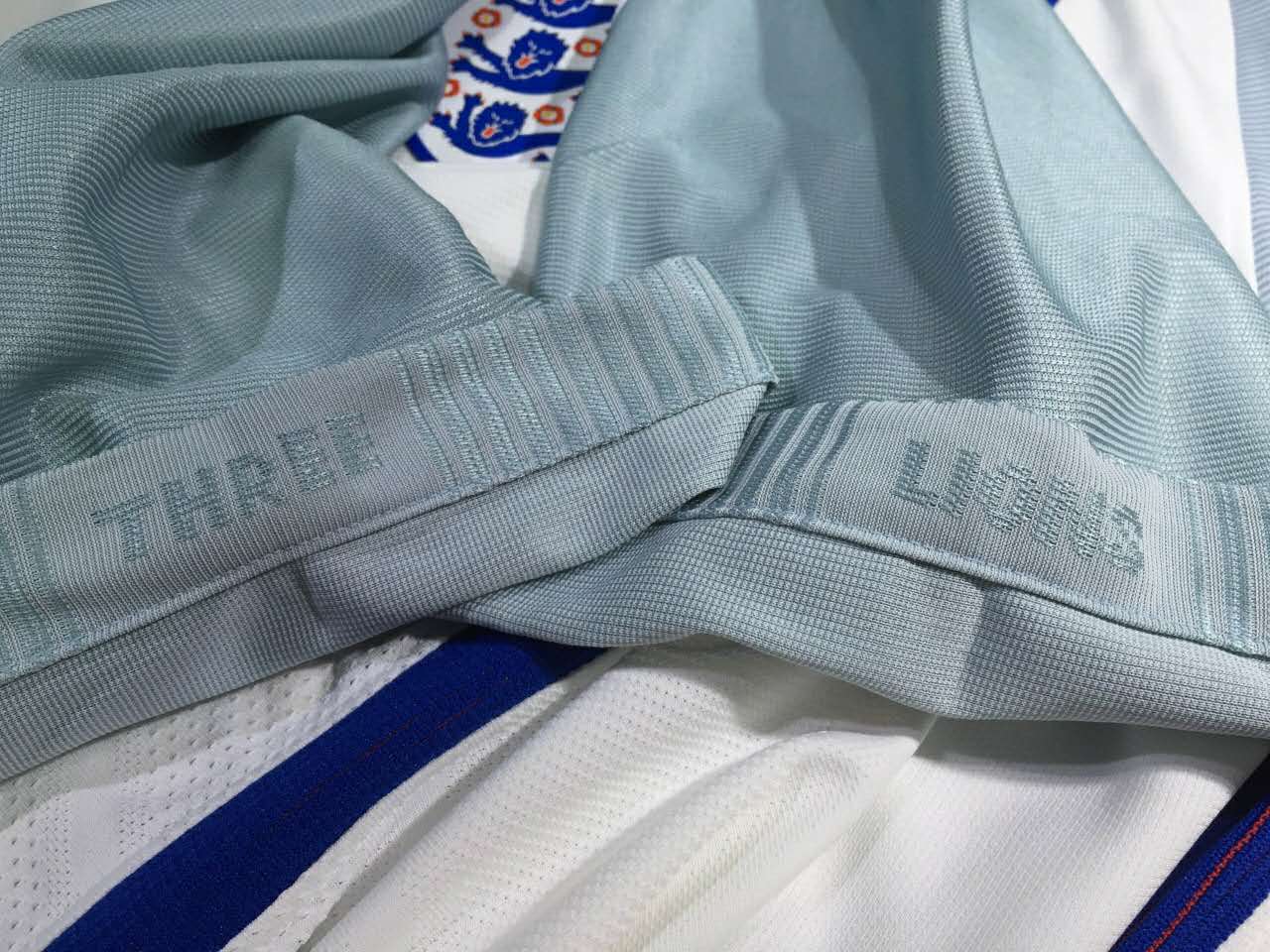 球迷版球衣与球员版球衣对比,球员版球衣热压队徽