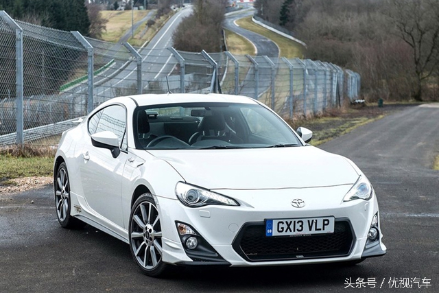 奔驰二手跑车15万推荐,10万能买到的二手奔驰