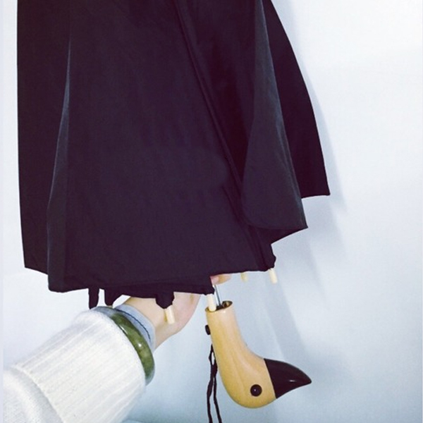 下雨天小神器,下雨天遮雨神器搞笑