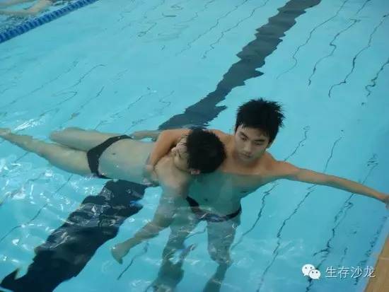 一人溺水五人施救,人溺水到溺亡全过程