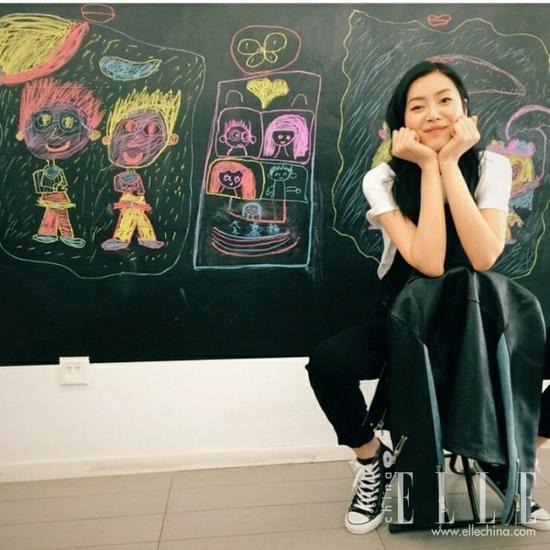 时装秀超模大表姐刘雯气质不一般,最新大表姐刘雯穿搭鞋子