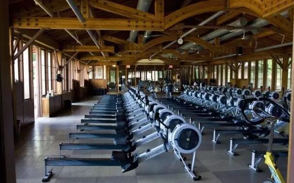 如何成为一个“挺酷”的艇库？