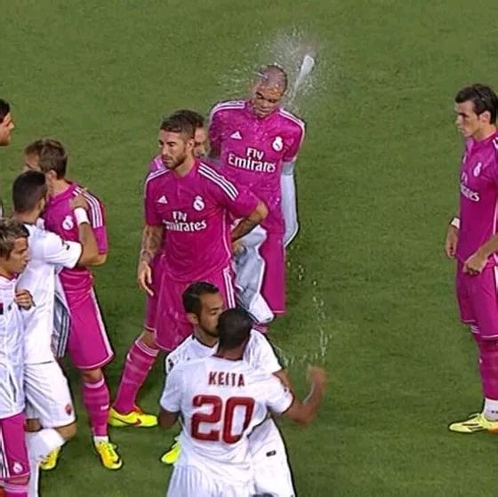 梅西vs亚亚图雷,图雷巴萨