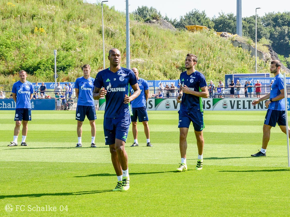 你强你先说沙尔克大比分狂胜Wanne-Eickel