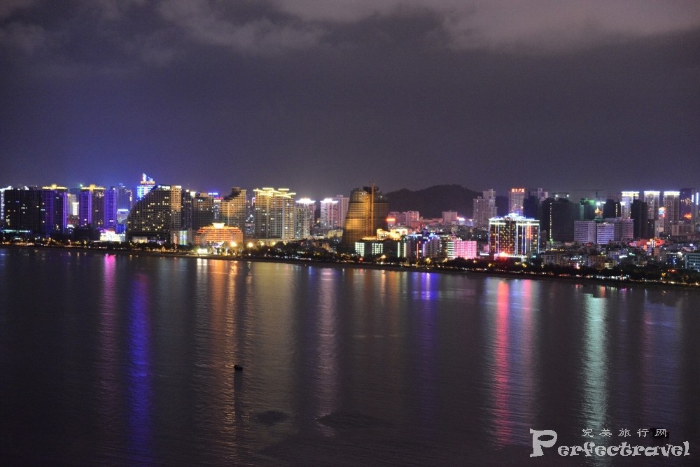 三亚凤凰岛度假酒店怎么样,三亚凤凰岛度假酒店夜景