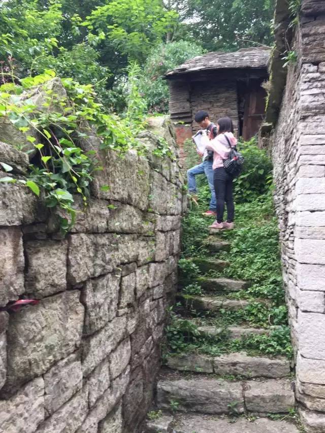 世界上最大的黄果树瀑布在哪里 (黄果树瀑布是不是亚洲第一大瀑布)