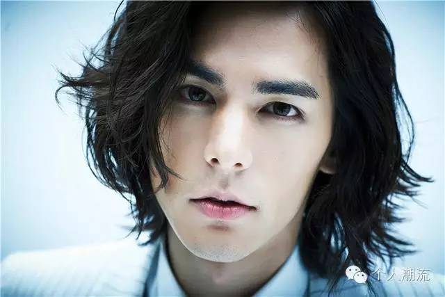 如何留长发男生发型,如何留长发男生日系