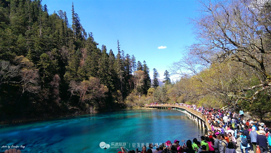 来到大山深处人间仙境,灵气缭绕人间仙境