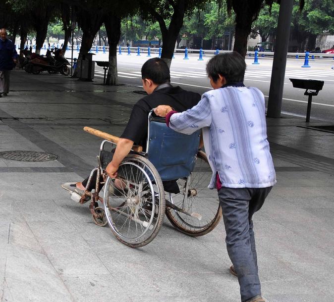 截瘫是什么原因造成的,截瘫的原因及治疗方法