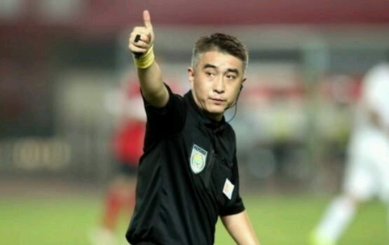 盘点上赛季中超联赛的争议判罚,中超球迷评价比赛