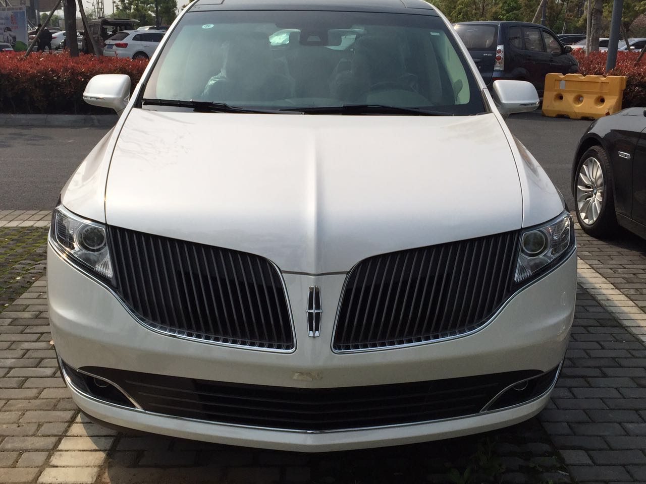 林肯mkt加速抖动,林肯提车真实感受