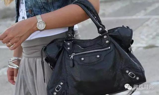 选择经典的包包永远不会错,买包包不过时