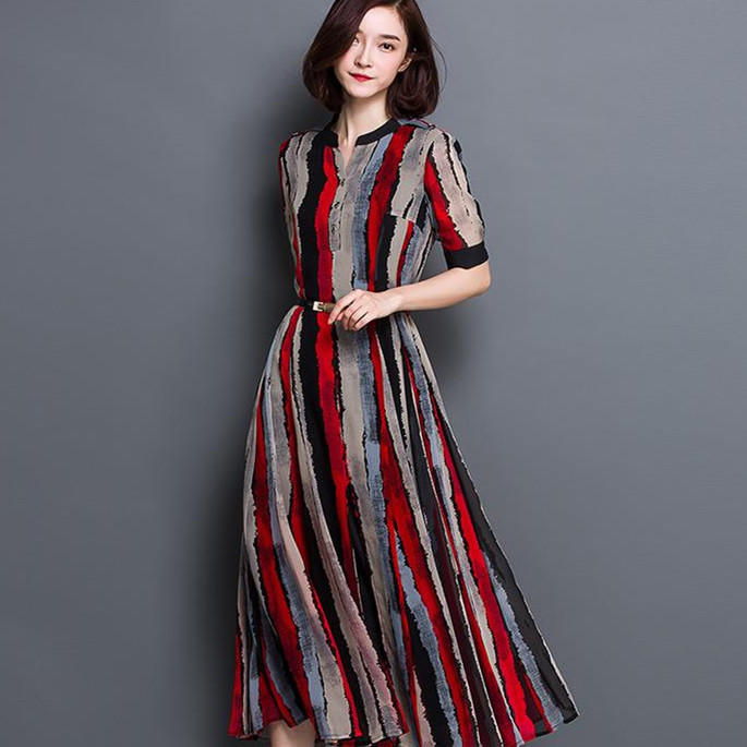 40岁以上的人别穿太老气,到了中年阶段如何穿才不显老气呢